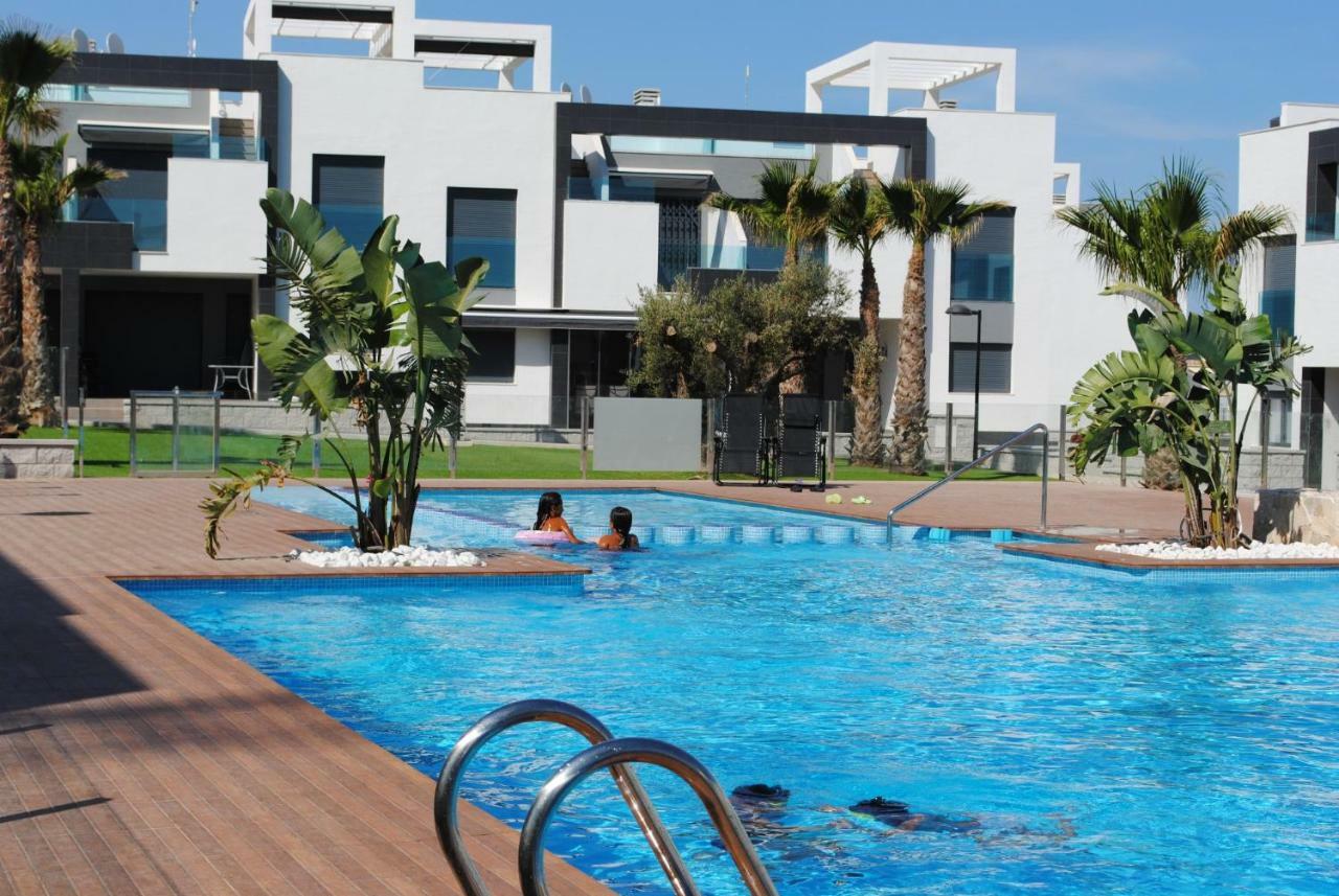 Oasis 7 * Torrevieja